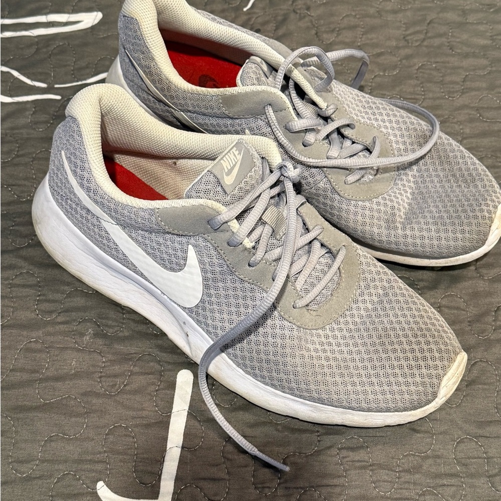 Nike Gray Athletic Sneakers Womens 10